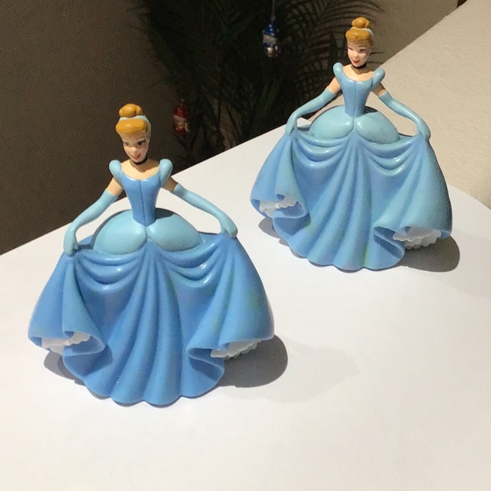 The Disney Store LTD  Cinderella’s Dolls 4”  lot of 2 for Cake Toppers